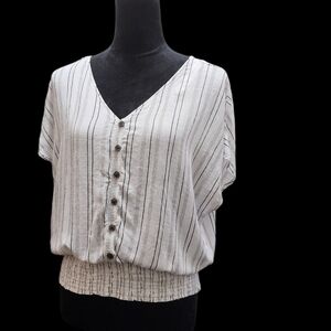 Maurices Black V-Neck Short Sleeve Crop Blouse